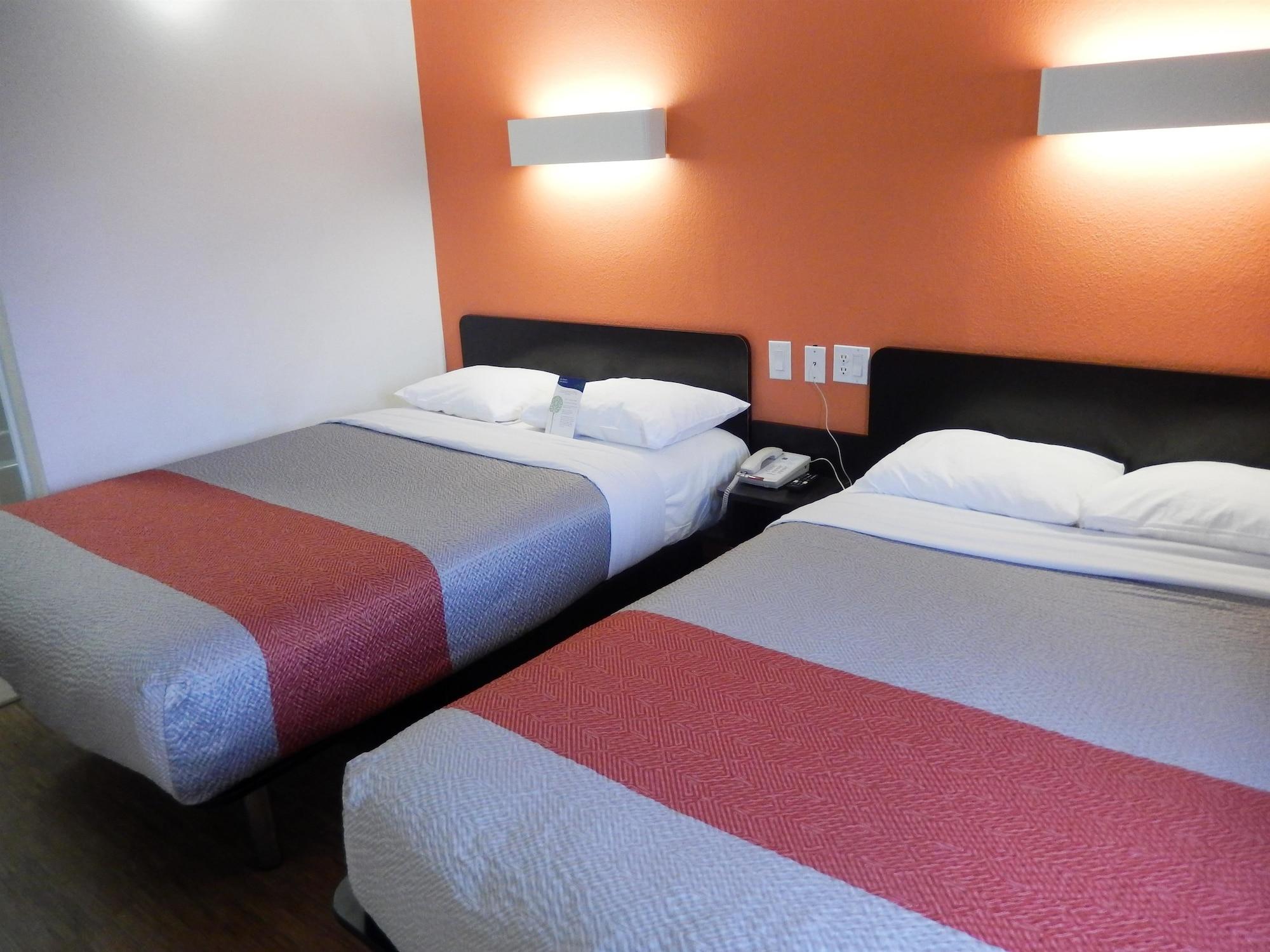 Motel 6-Clute, Tx Luaran gambar