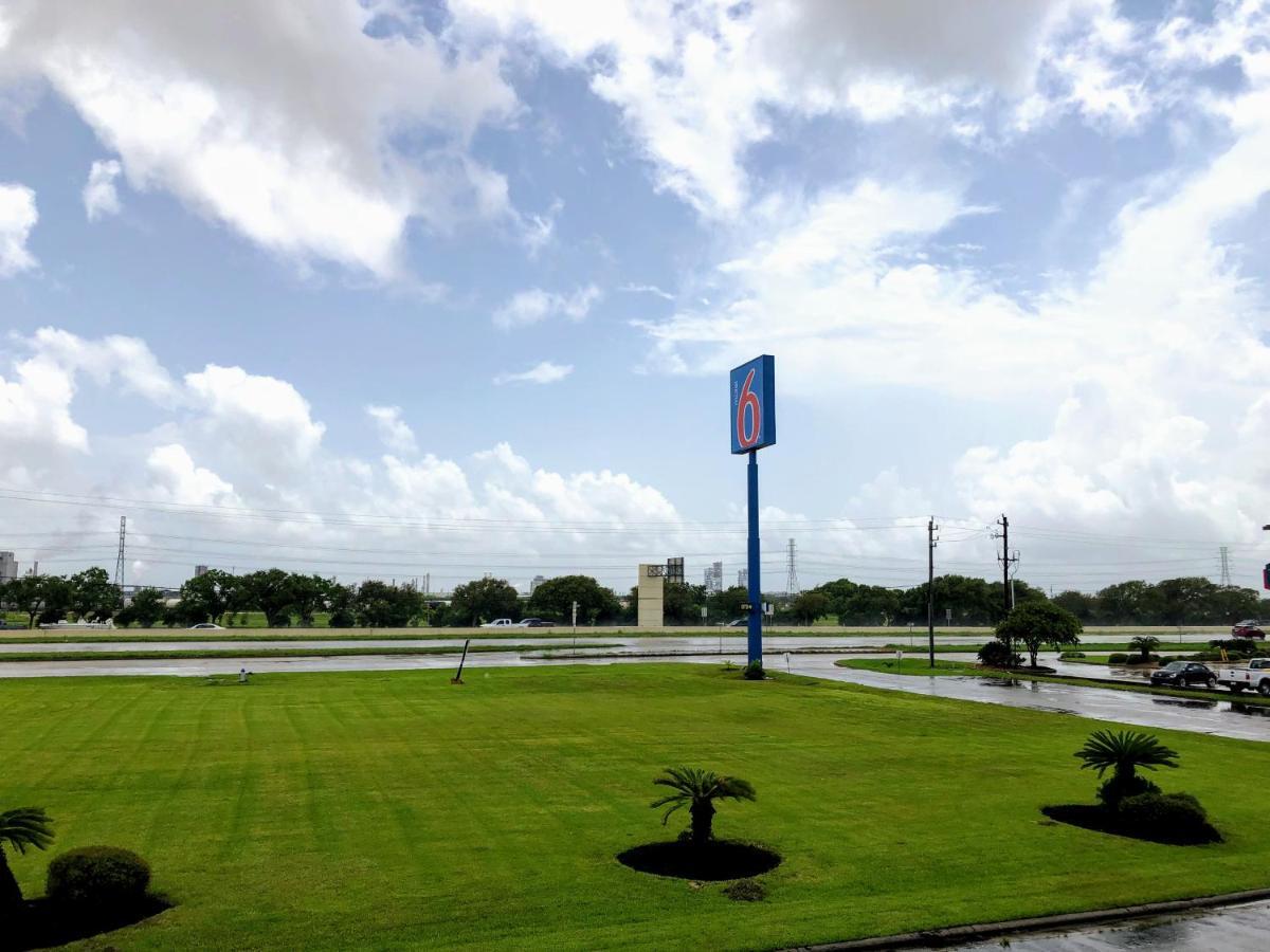 Motel 6-Clute, Tx Luaran gambar