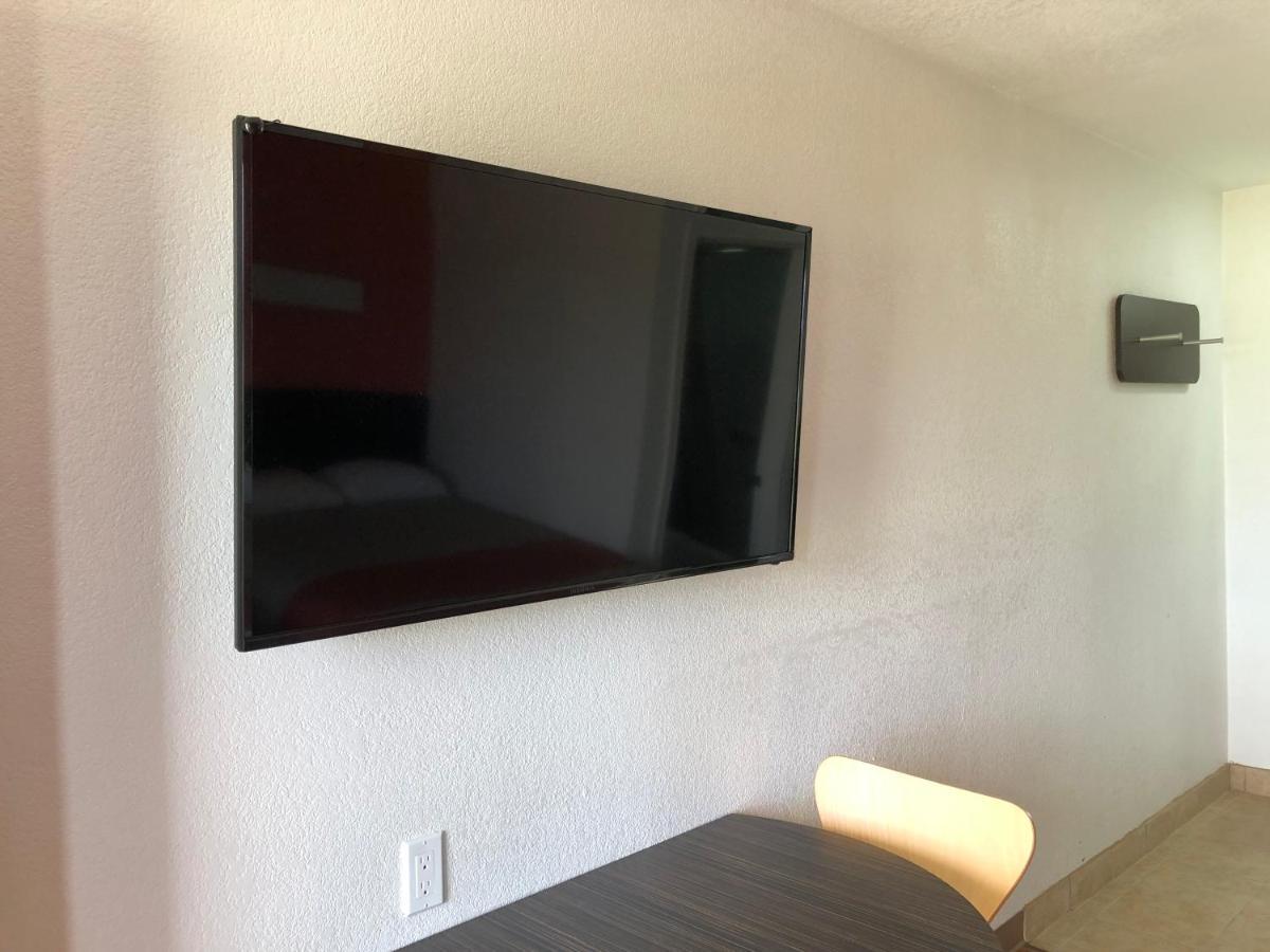 Motel 6-Clute, Tx Luaran gambar