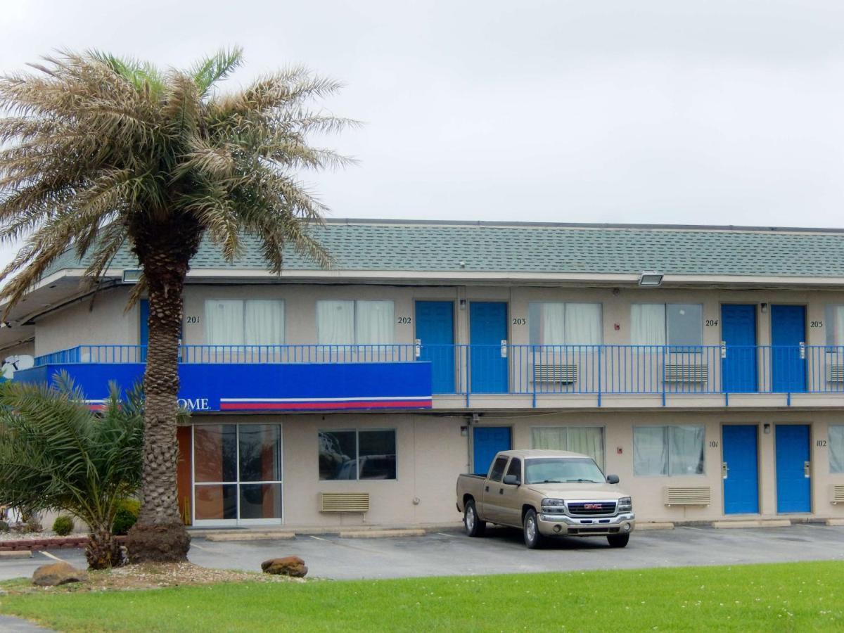 Motel 6-Clute, Tx Luaran gambar